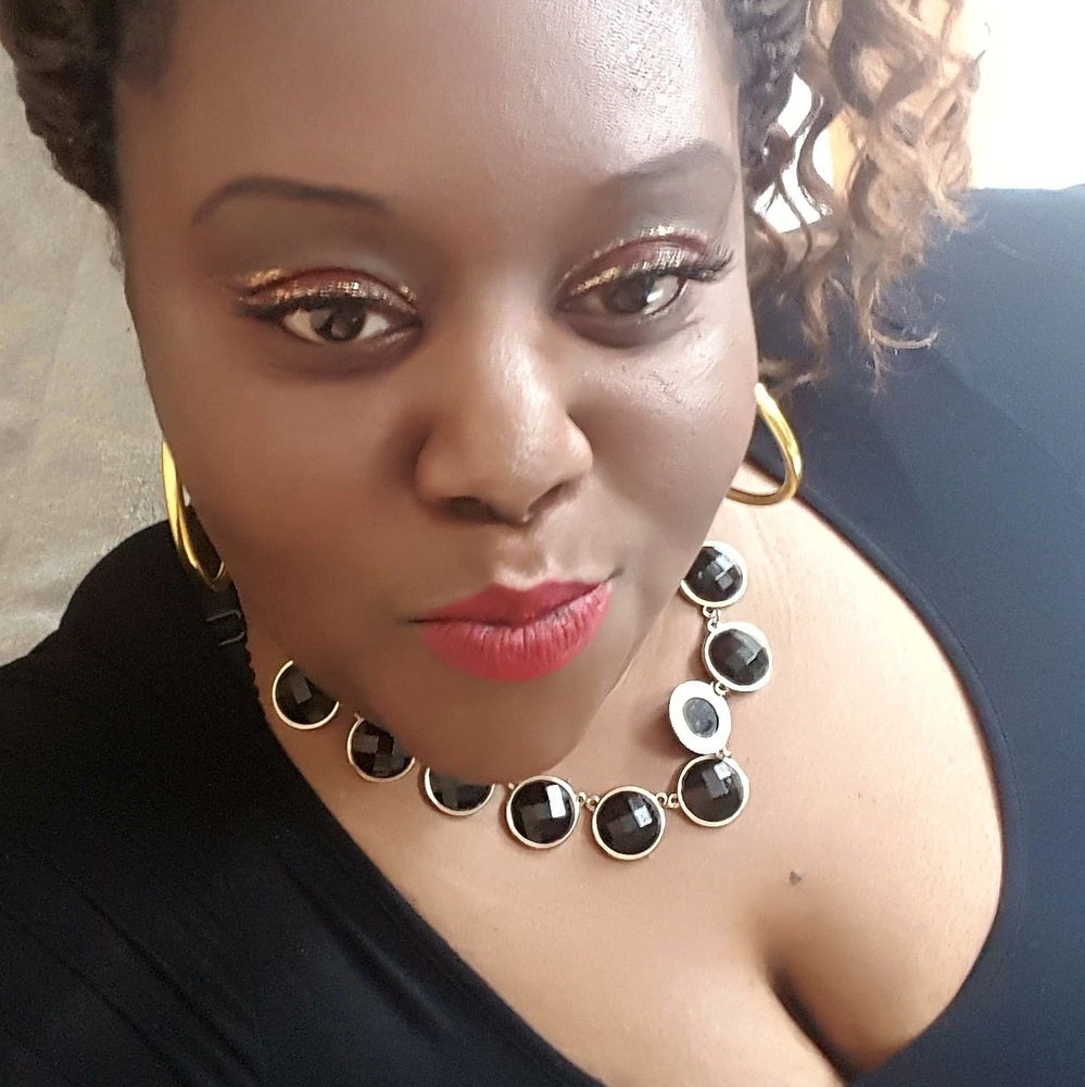 Meet your Posher, Valerie